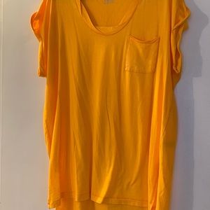 Aerie yellow boyfriend t-shirt XL